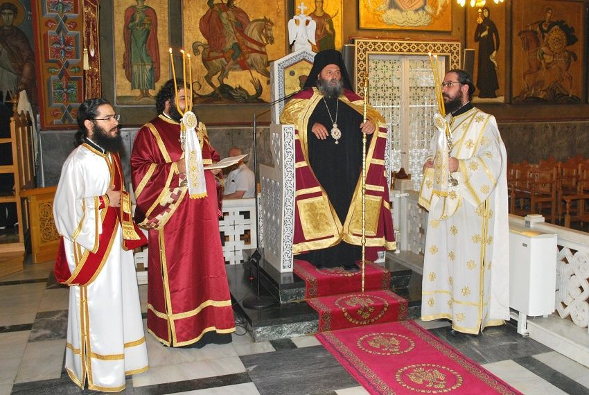 Μητροπολίτης Ιωαννίνων για το περιστατικό με τον Σταυρό και τις εικόνες : Το πρόβλημά τους είναι ο Χριστός και η Εκκλησία Του; Αυτοί τους φταίνε και όχι όλοι οι υπόλοιποι για το κατάντημα αυτού του τόπου;